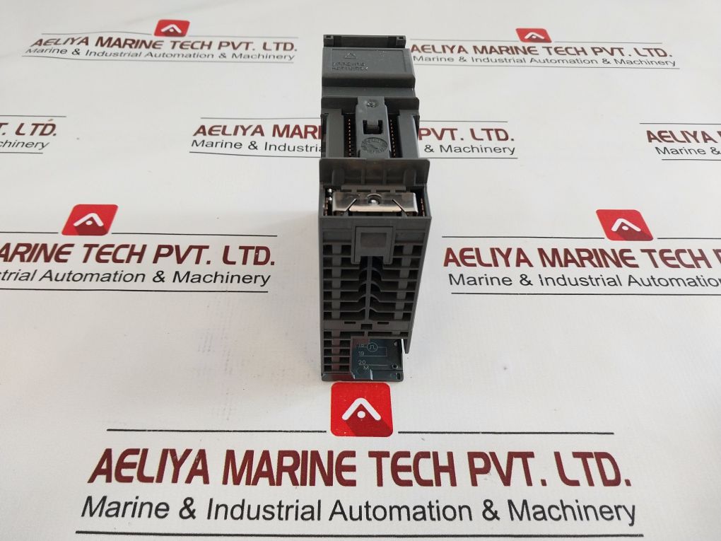 Siemens 6Es7 335-7Hg01-0Ab0 Analog I/O Module