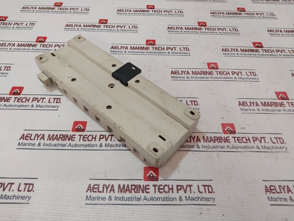 Siemens 6Fc5111-0Ca73-0Aa1 Terminal Block Ver.B