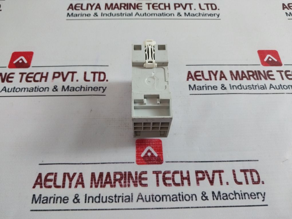 Siemens 7Lf4 4110 Digital Weekly Time Switch 230V