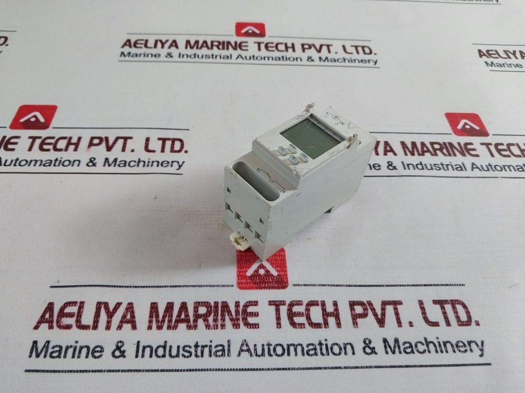 Siemens 7Lf4 4110 Digital Weekly Time Switch 230V