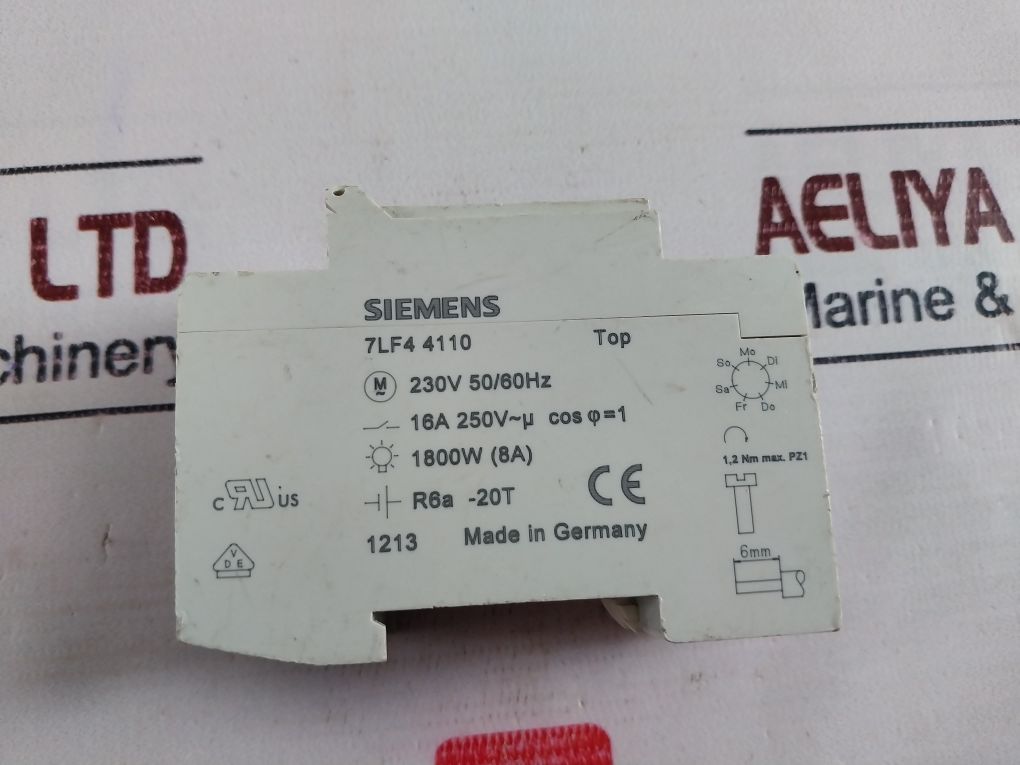 Siemens 7Lf4 4110 Digital Weekly Time Switch 230V