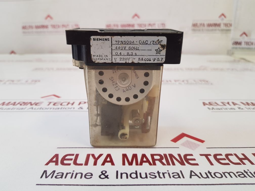 Siemens Relay With Base 7Pn5094-0Ac/Z49F