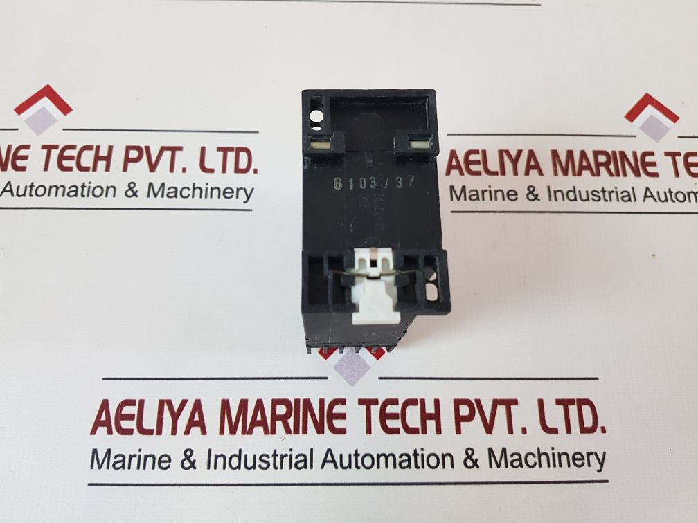 Siemens 7Pu2040-2An Time Relay