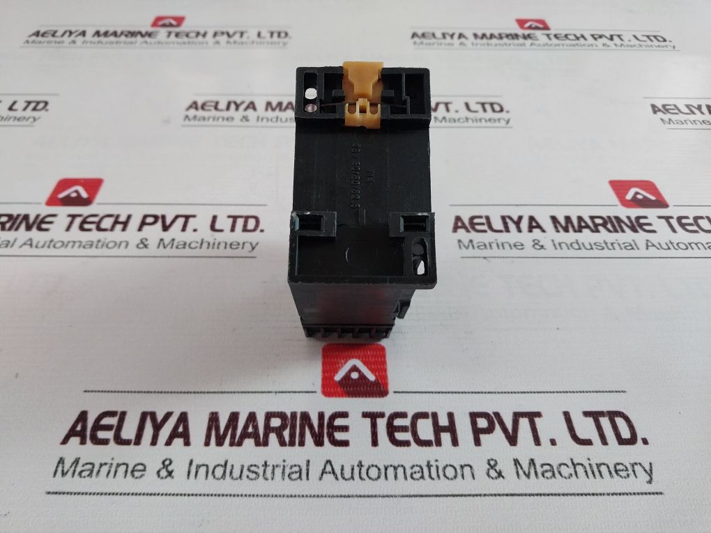 Siemens 7Pu2240-1Bn32-oz Electronic Timer On Delay 0.6-6 Sec. 240V 5A