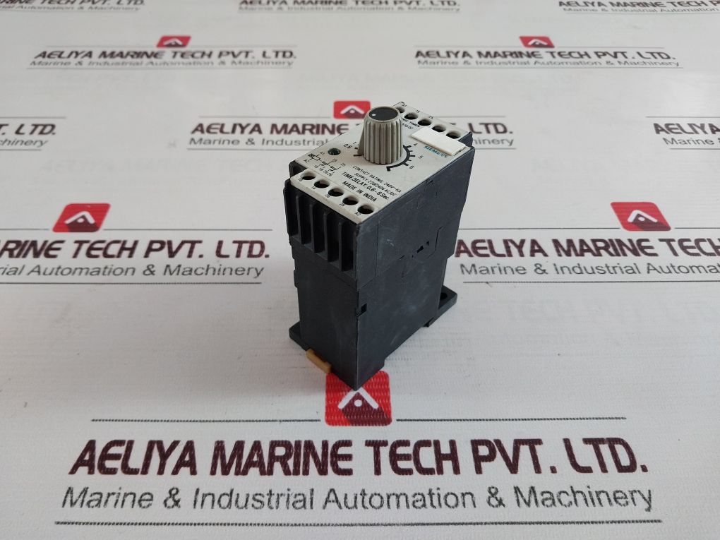 Siemens 7Pu2240-1Bn32-oz Electronic Timer On Delay 0.6-6 Sec. 240V 5A