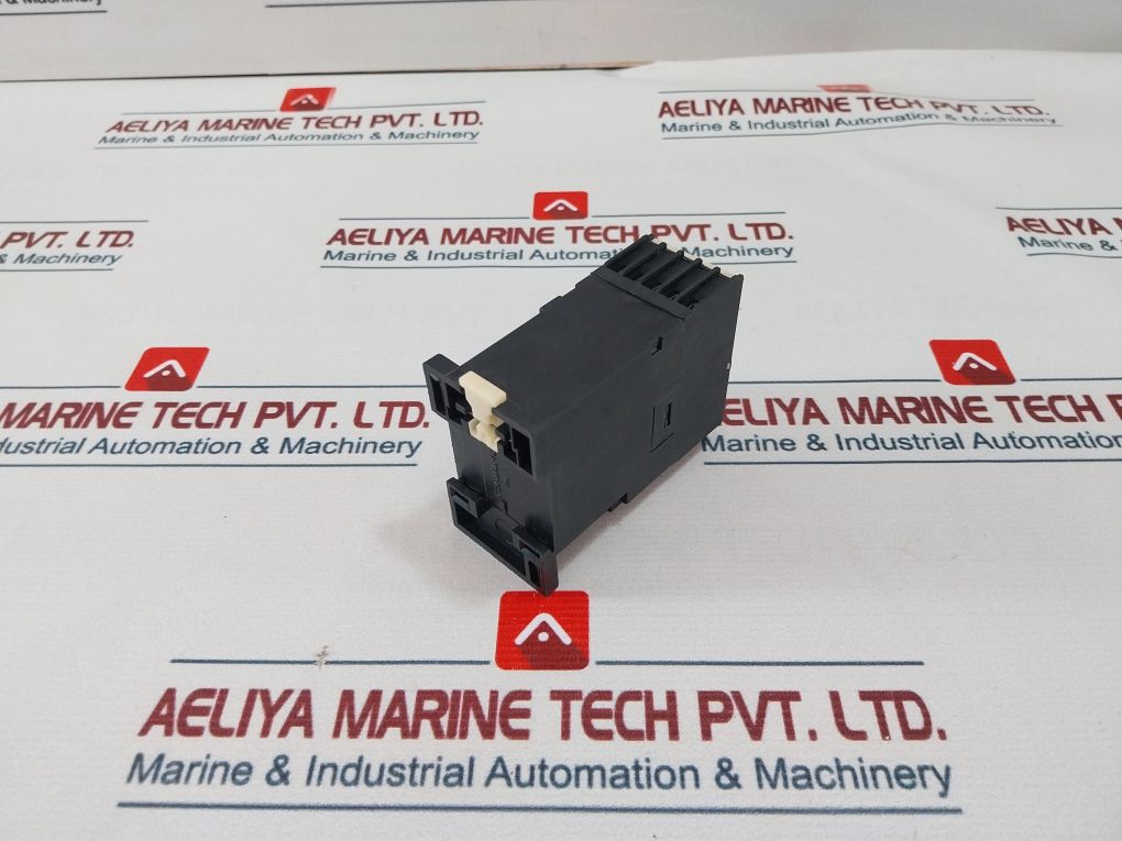 Siemens 7Pu2240-2Bn32-0Z On Delay Timer 6-60 Sec