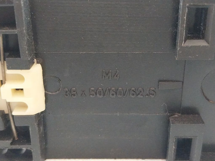 Siemens 7Pu2240-2Bn32-0Z On Delay Timer 6-60 Sec