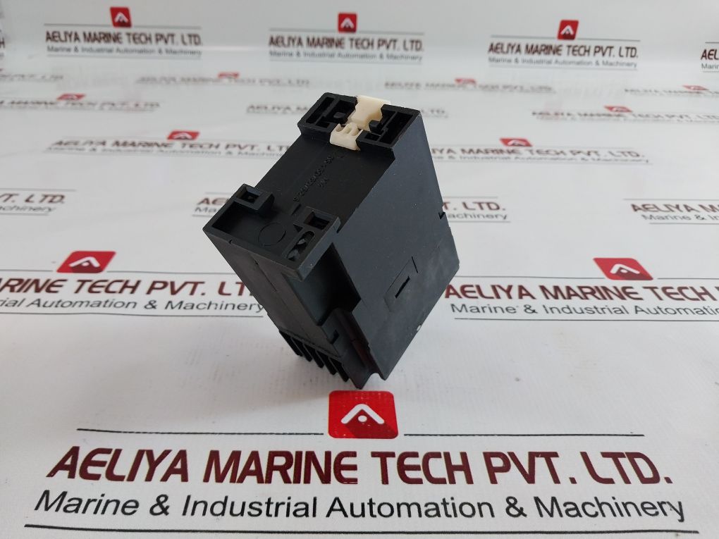 Siemens 7Pu2240-3Bb32-oz Electronic Timer 240V~5A