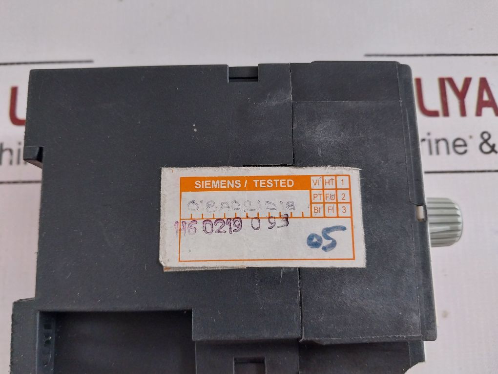 Siemens 7Pu2240-3Bb32-oz Electronic Timer 240V~5A