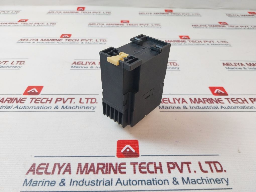 Siemens 7Pu2240-5Bn32-0Z Electronic Timer 0.6-6 Hrs