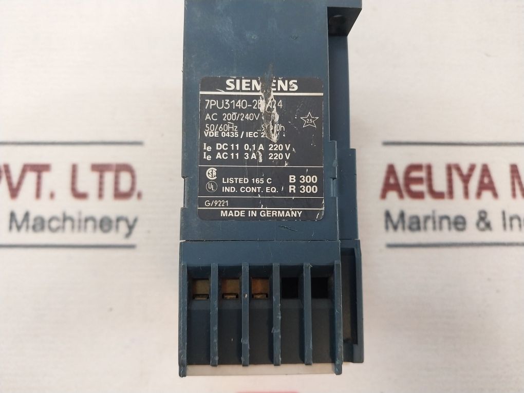 Siemens 7Pu3140-2Bn24 Time Delay Relay
