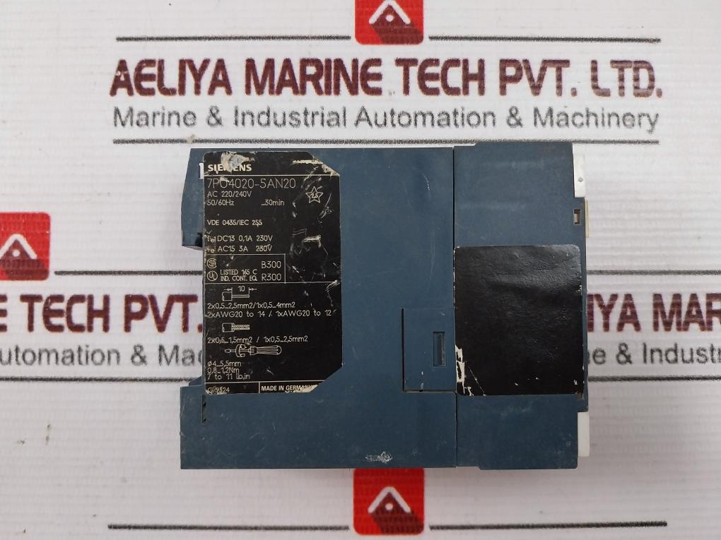 Siemens 7Pu4020-5An20 Timing Relay 50/60Hz