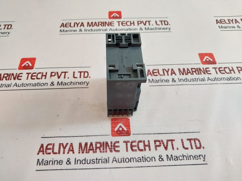 Siemens 7Pu4140-2Bt20 Time Relay 380/440 Vac