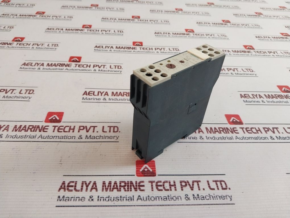Siemens 7Pu4220-2Bn20 Multifunction Time Relay 10S-100H