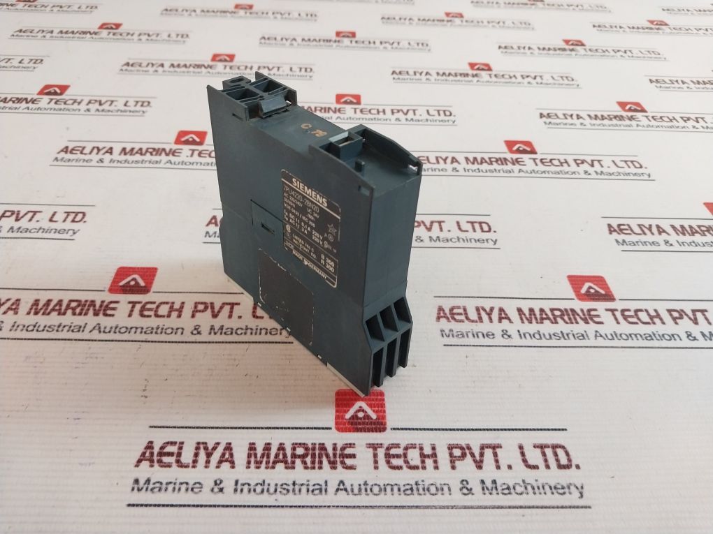 Siemens 7Pu4220-2Bn20 Multifunction Time Relay 10S-100H