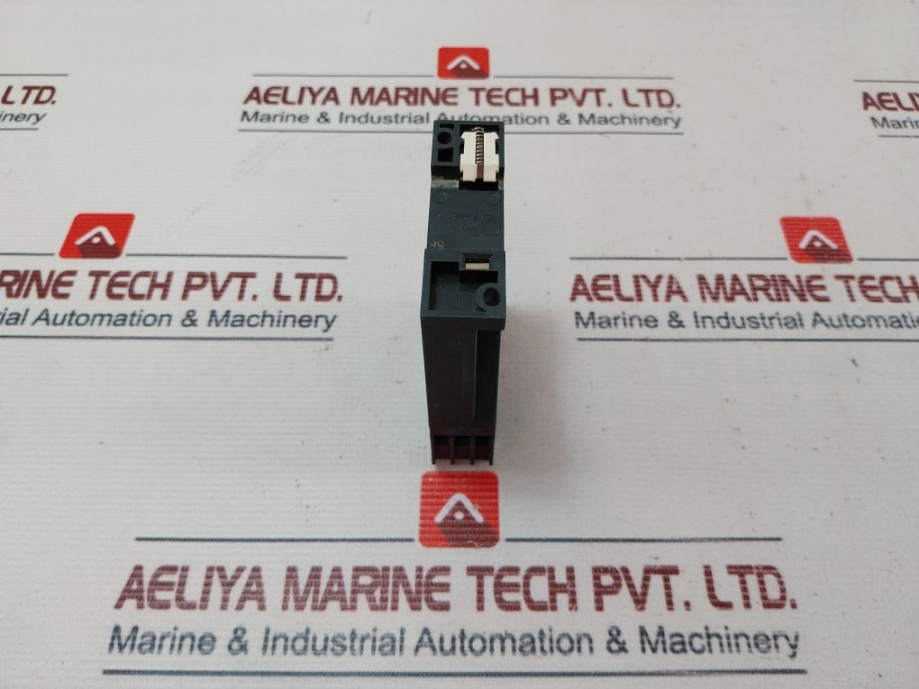 Siemens 7Pu6020-2Nn20 Time Relay Ac 200/240V