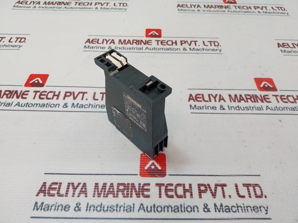 Siemens 7Pu6020-2Nn20 Time Relay Ac 200/240V