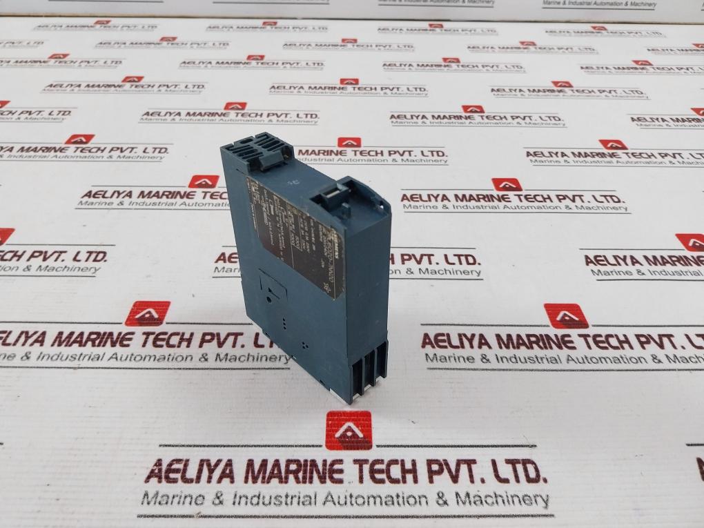Siemens 7Pu6020-7Nn20 Time Relay 200/240V 50/60Hz