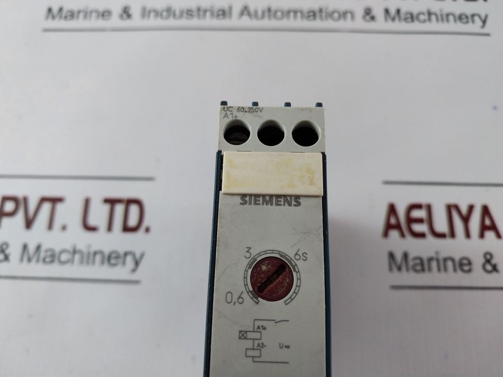 Siemens 7Pu7020-1Cm30 Two-wire Time Relay