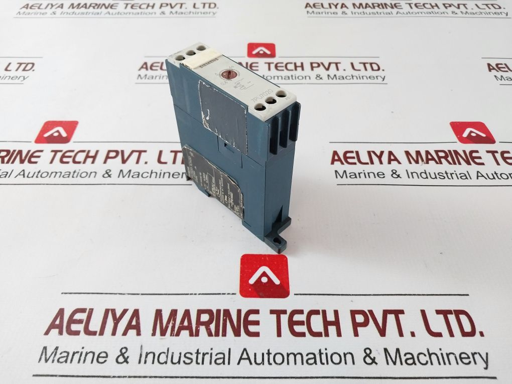 Siemens 7Pu7020-1Cm30 Two-wire Time Relay