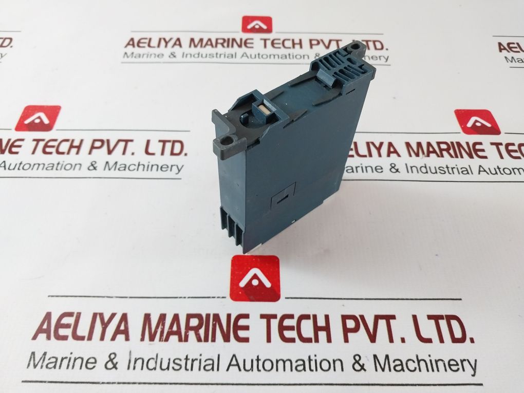 Siemens 7Pu7020-1Cm30 Two-wire Time Relay