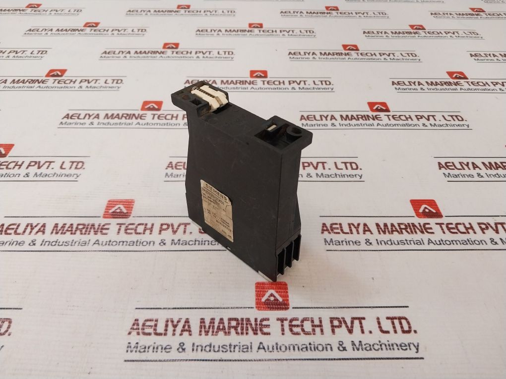 Siemens 7Pu7020-1Cm30 Two Wire Time Relay 60-250V 50/60Hz