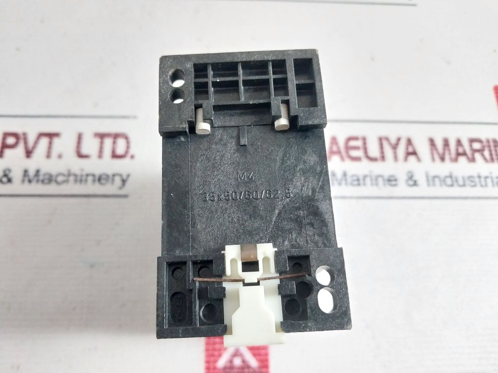 Siemens 7Ra0030-0Aa02 Relay On Delay 110V 50/60Hz