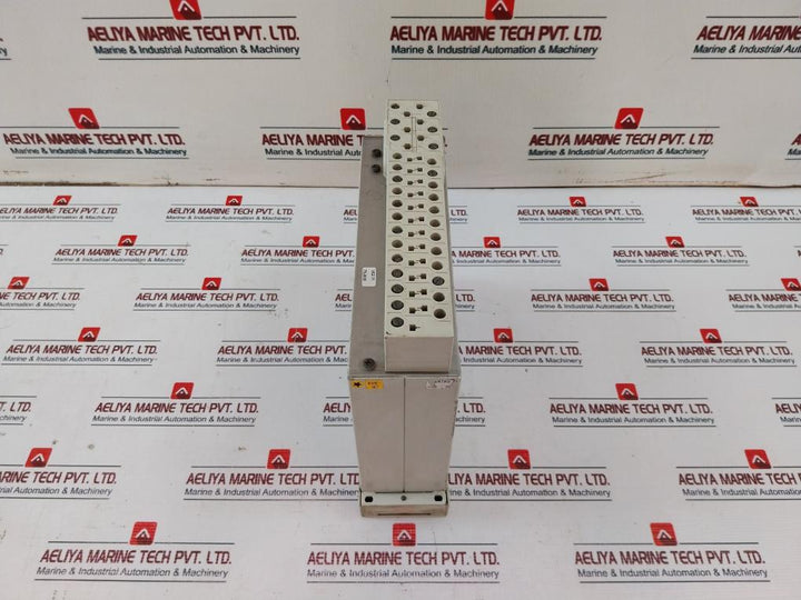 Siemens 7Sj6001-4Ea00-0Da0/Bb Overcurrent Protection Relay 240V Ac 50/60Hz