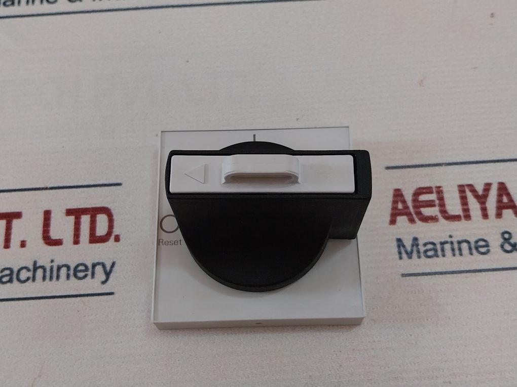 Siemens 8Uc6161-1Bd10 Rotary Mechanism Switch Handle Ip65