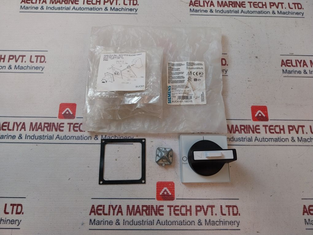 Siemens 8Uc6161-1Bd10 Rotary Mechanism Switch Handle 4 Nm 6X6 Mm