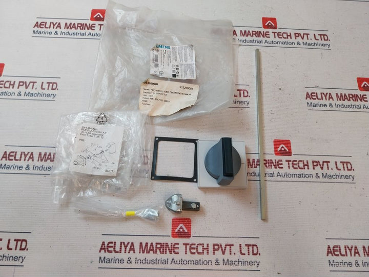 Siemens 8Uc7111-1Bb10 Rotary Mechanism Door Operating W/Handle