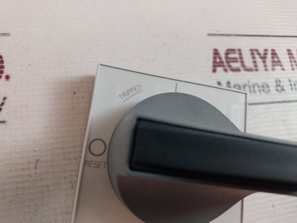 Siemens 8Uc7162-6Bd22 Rotary Mechanism Ip65