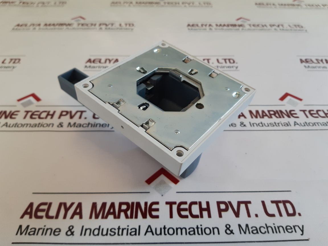 Siemens 8Uc7310-1Bb Handle With Masking Plate