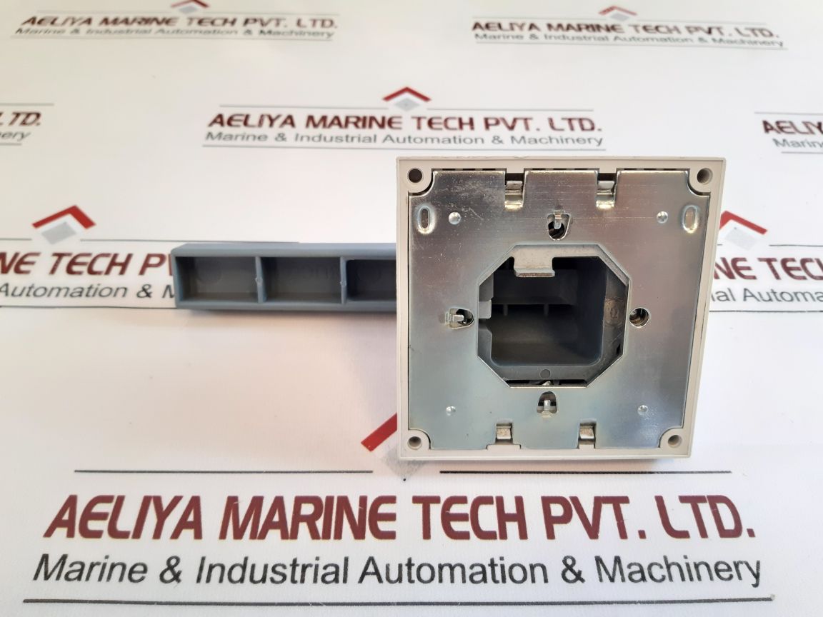 Siemens 8Uc7310-1Bb Handle With Masking Plate