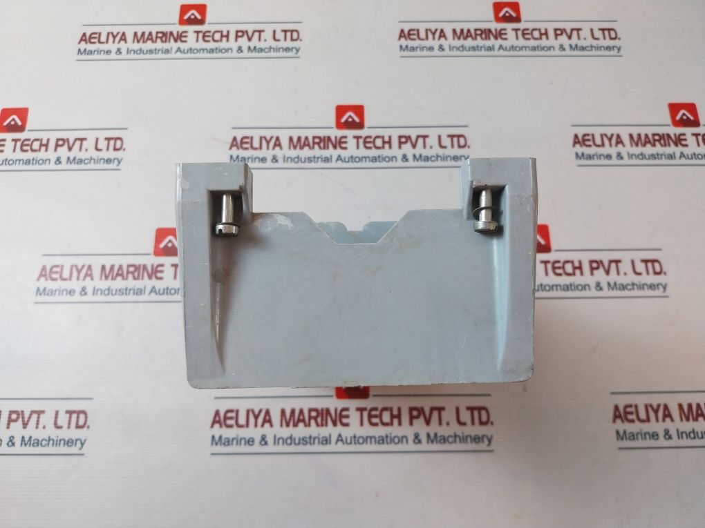 Siemens M-0016 Elc-circuit Breaker (Part Only)