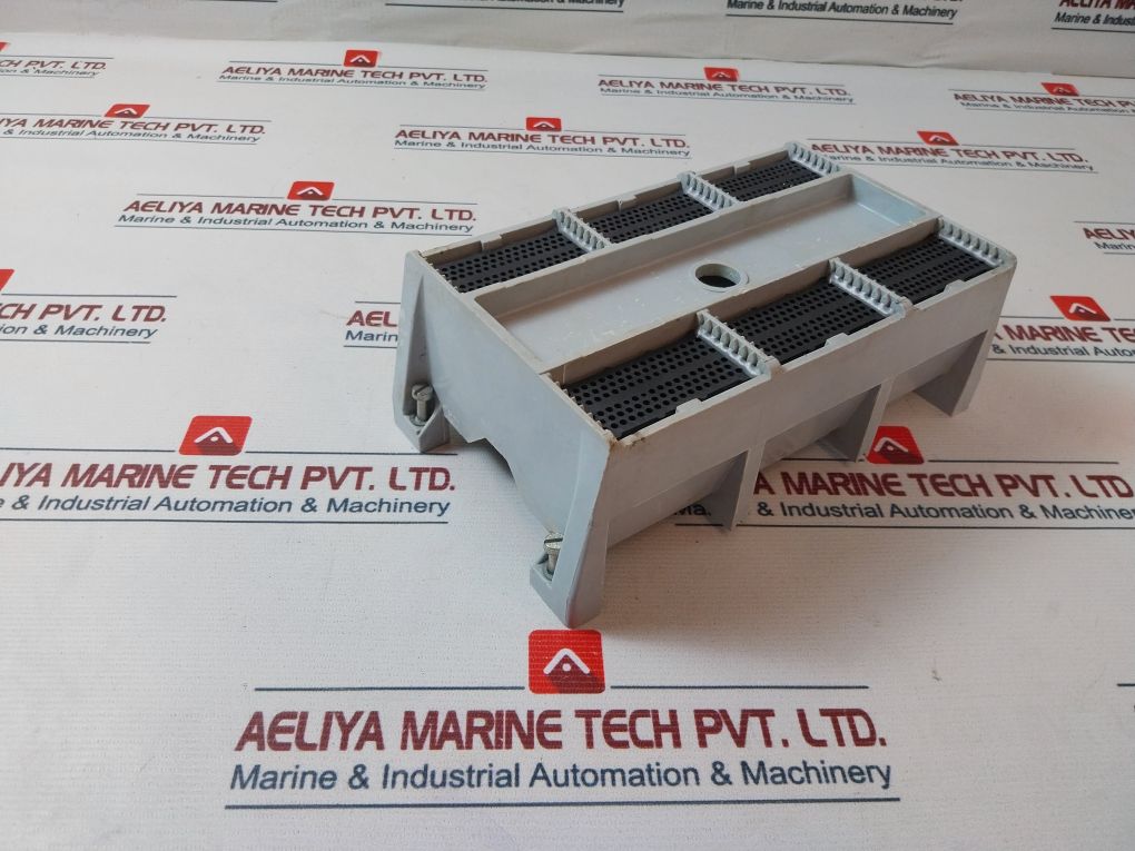 Siemens M-0016 Elc-circuit Breaker (Part Only)