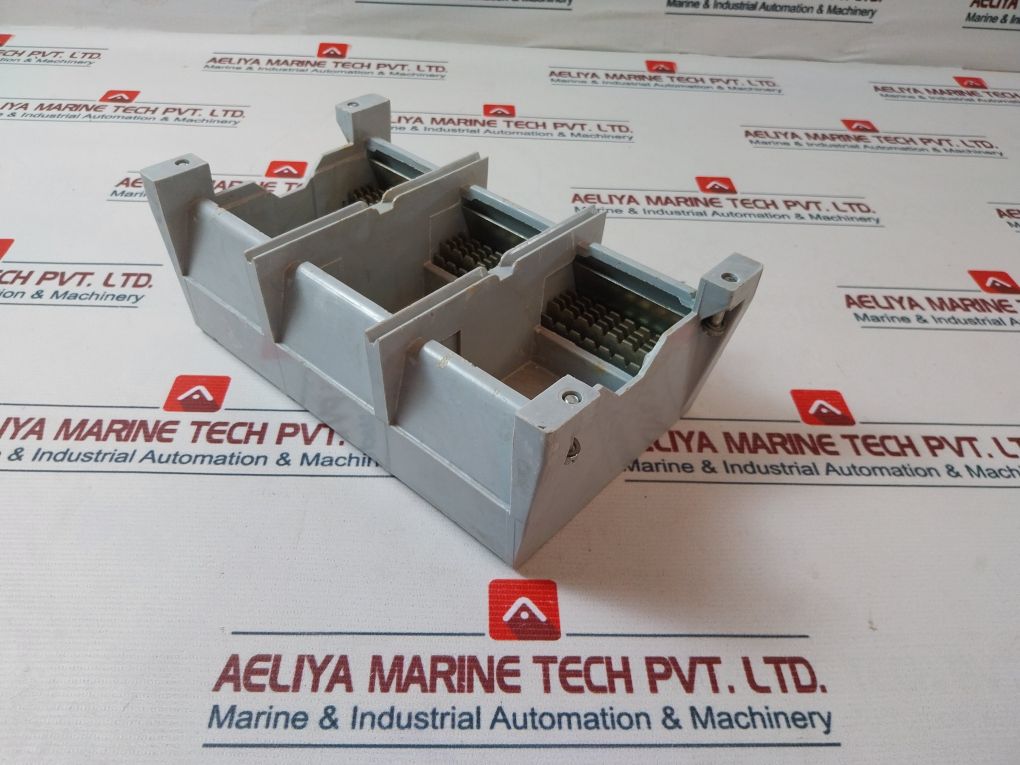 Siemens M-0016 Elc-circuit Breaker (Part Only)