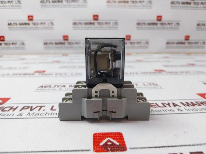 Siemens K10P-11A15-120 Relay With Base 15A 120Vac