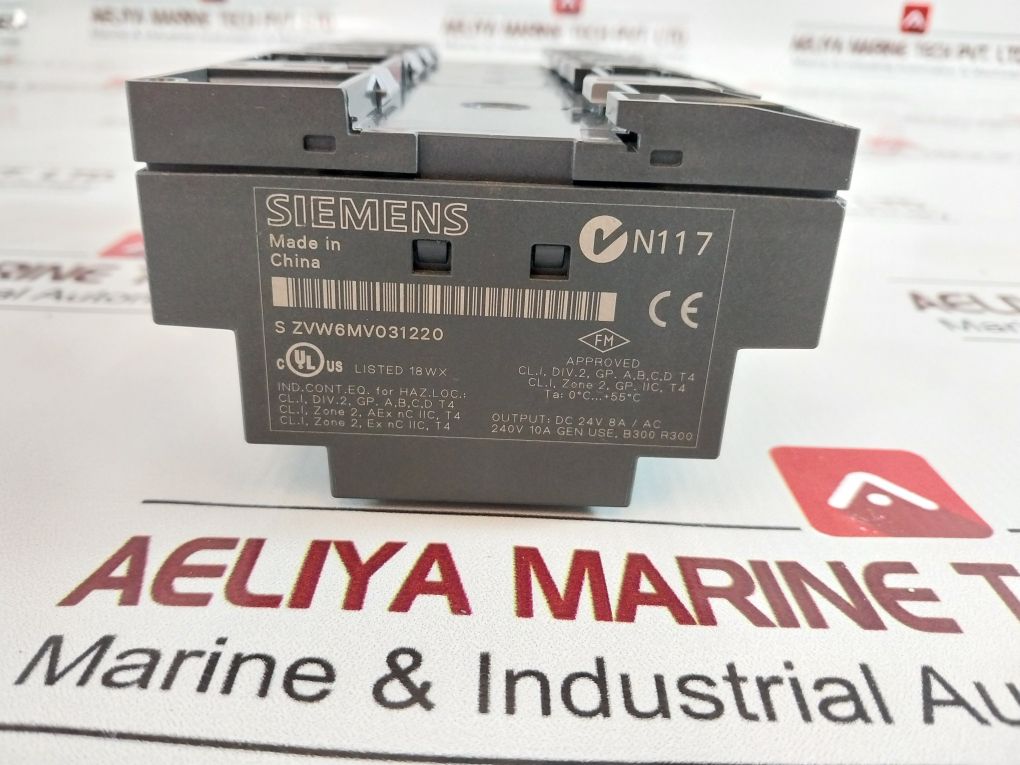 Siemens 6Ed1 052-1Md00-0Ba5 Logic Module 6Ed1 055-1Mb00-0Ba1 Expansion Module