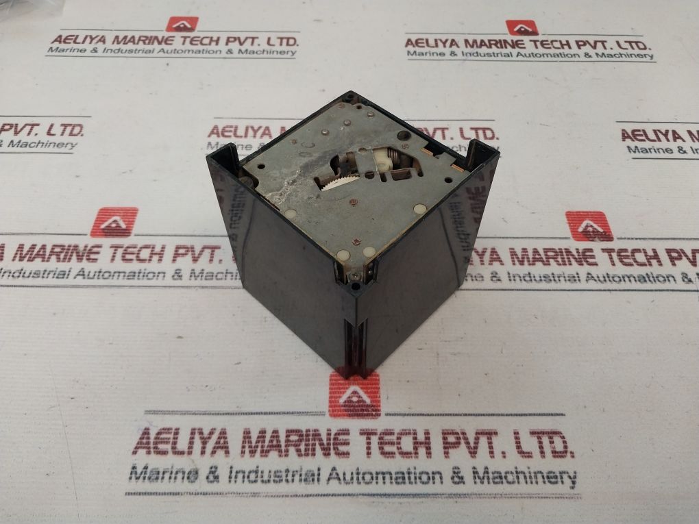 Siemens Lok16.250A27 Oil Burner Controller 220-240V