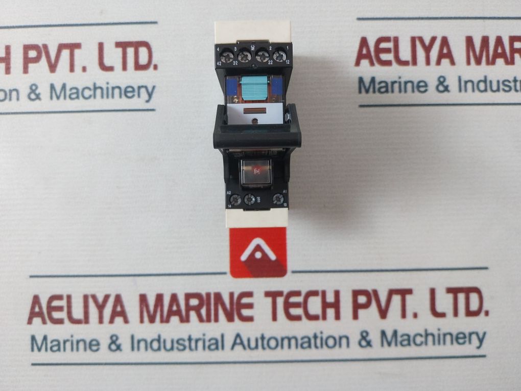 Siemens LzxPt570024 Relay Socket 24Vdc
