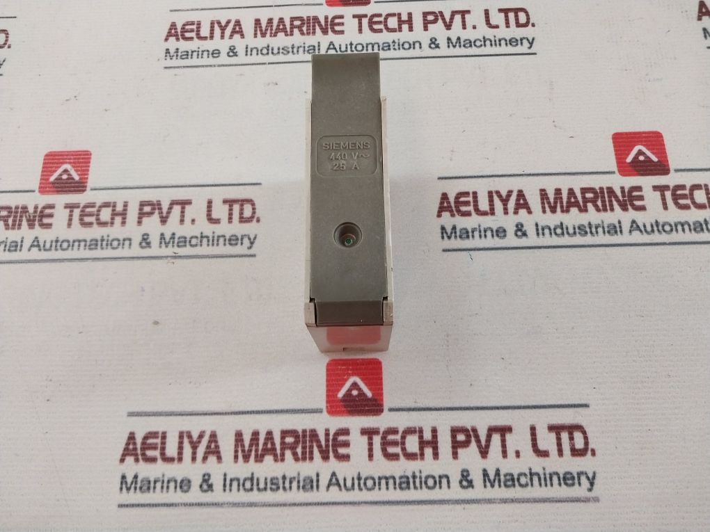 Siemens Relay 25A 440V~
