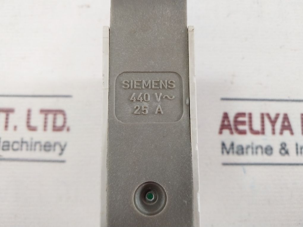 Siemens Relay 25A 440V~