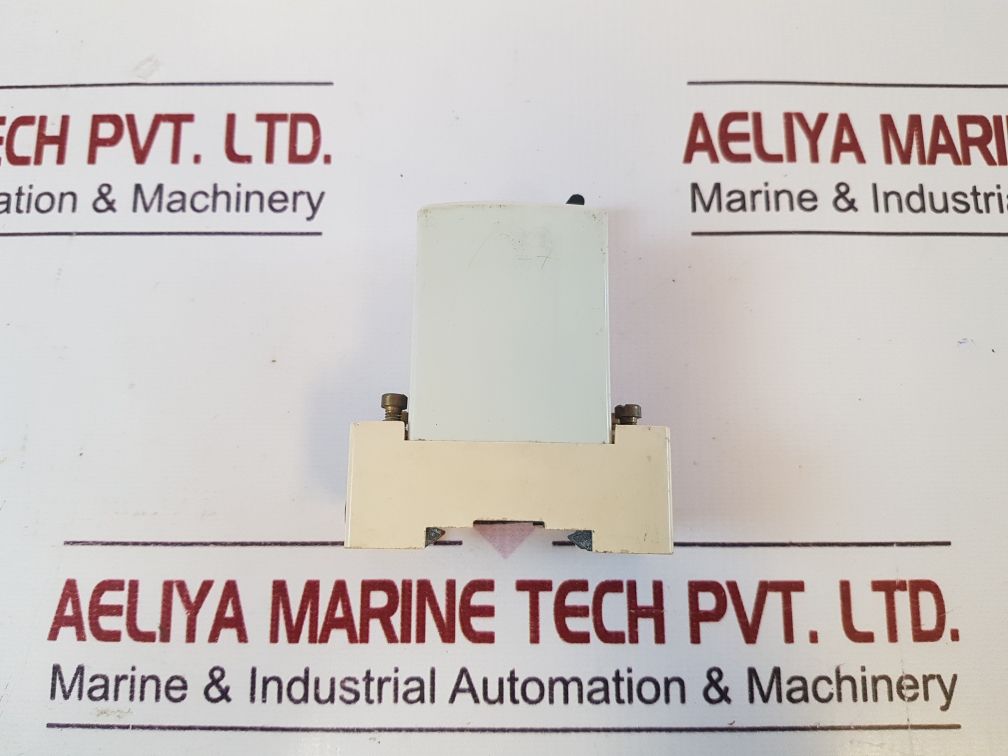 Siemens S G 2A S Circuit Breaker With Base 250V---