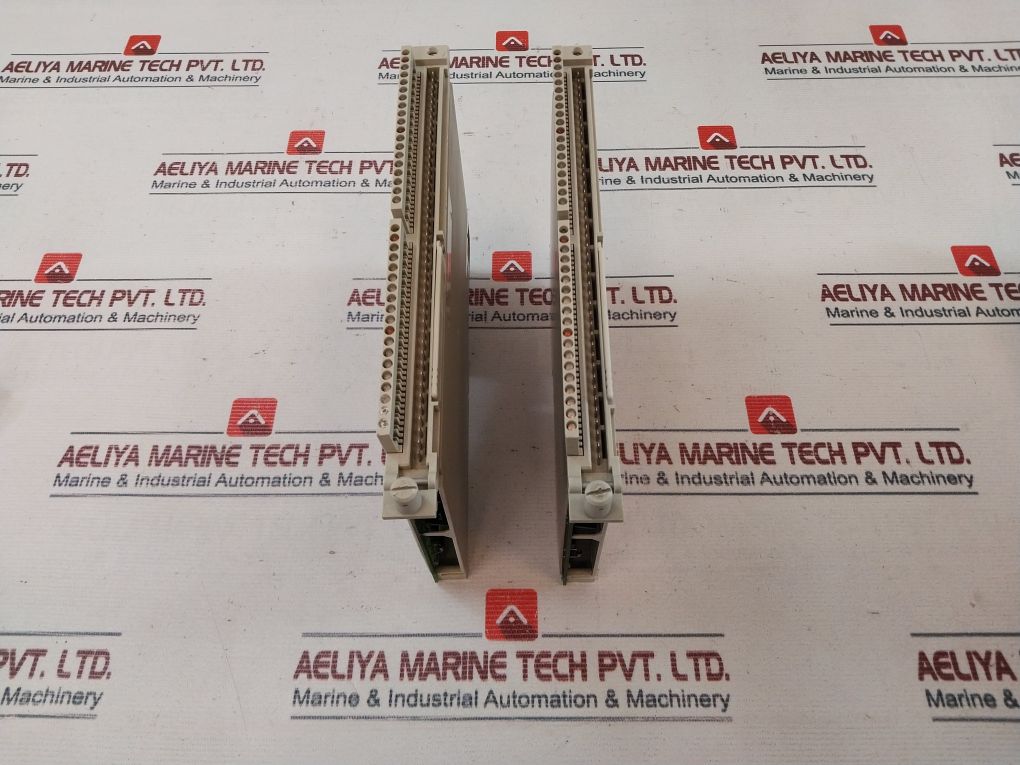 Siemens Simatic 6Es5451-4Ua13 Digital Output Module