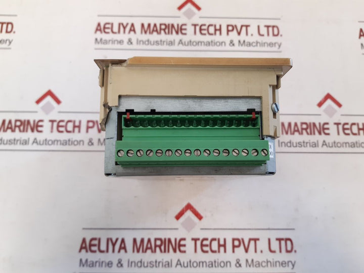 Siemens simatic c7-621 6es7621-1ad02-0ae3 compact interface unit operator panel