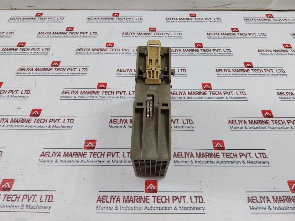 Siemens Simatic S5 6Es5 318-8Ma 12 Interface Module 24V Dc