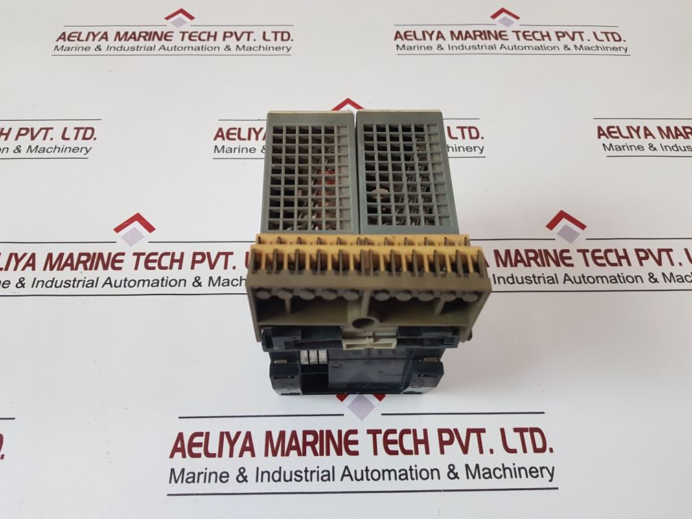 Siemens Simatic S5 6Es5 421-8Ma12+6Es5 441-8Ma11 Digital I/O Module