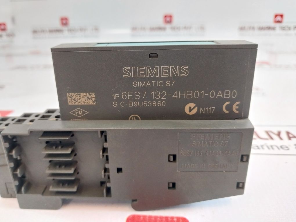 Siemens 6Es7 132-4Hb01-0Ab0 Digital Output Module