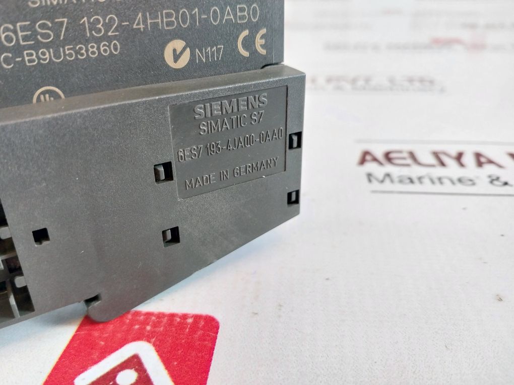 Siemens 6Es7 132-4Hb01-0Ab0 Digital Output Module